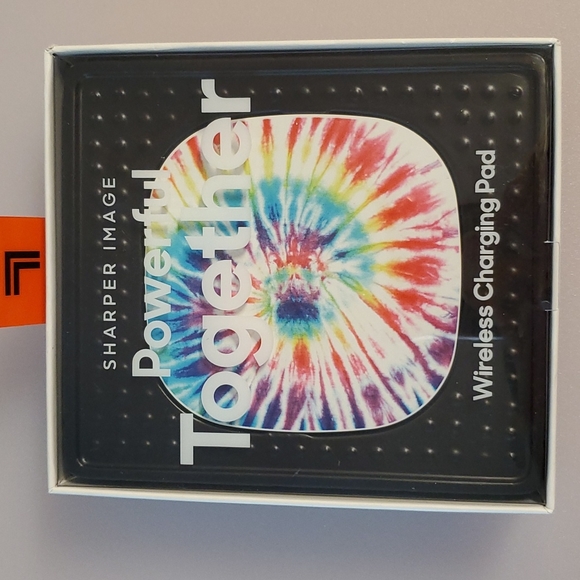 Techy bundle of 3 adapter plug wireless remote selfies wireless charging pad NIP - Picture 2 of 10